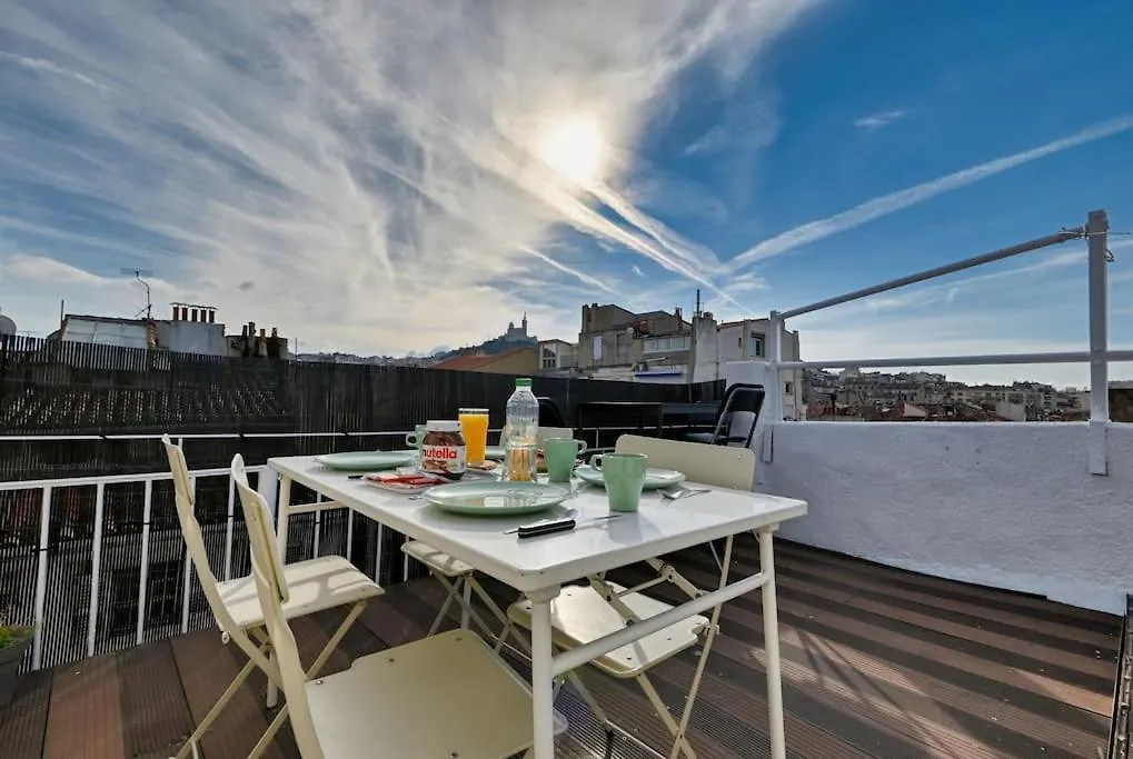 Le Grand Marseillais Terrasse Vu Notre Dame contacts